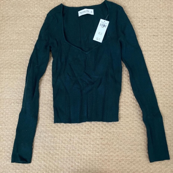 NWT ABERCROMBIE & FITCH knitted sweetheart long sleeve sweater top henley - Picture 1 of 3